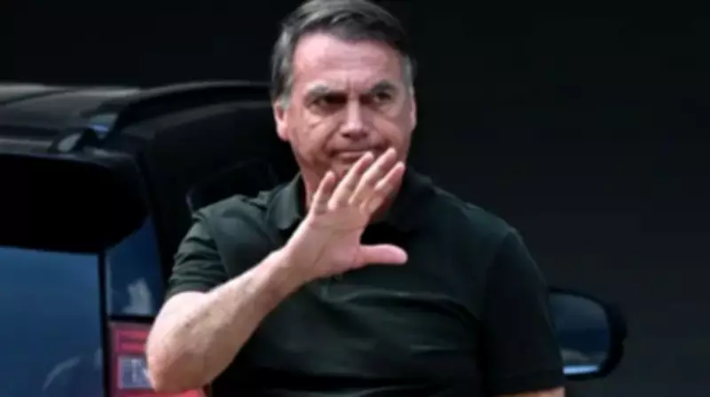 Bolsonaro tem boa evolução após cirurgia no ombro, diz boletim médico
