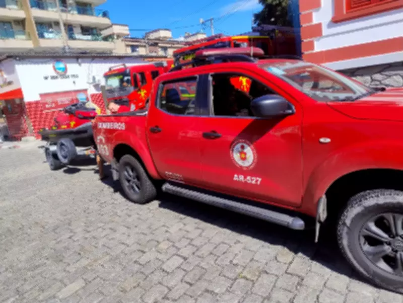 Bombeiros buscam jovem de 18 anos desaparecido na Praia de Massambaba