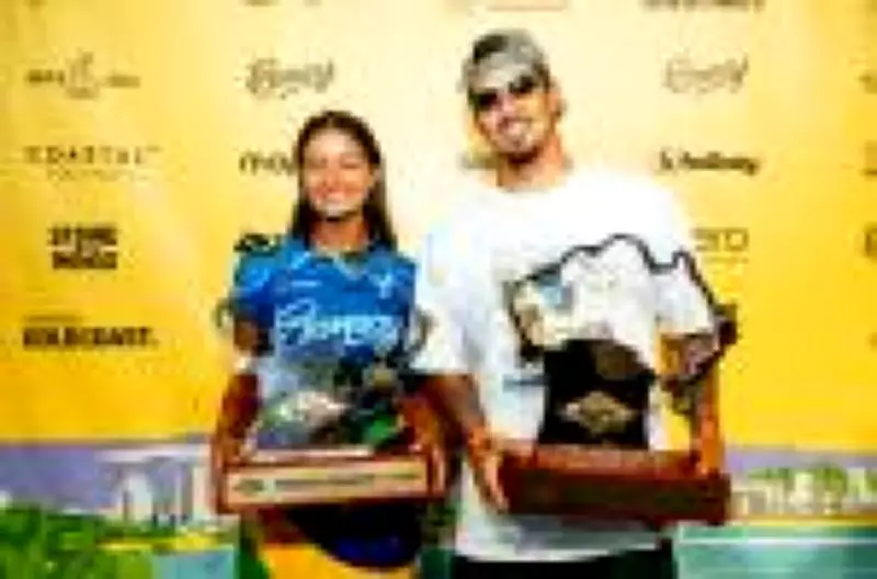 Brasil domina Circuito Mundial de Surfe com Medina e Luana Silva na liderança