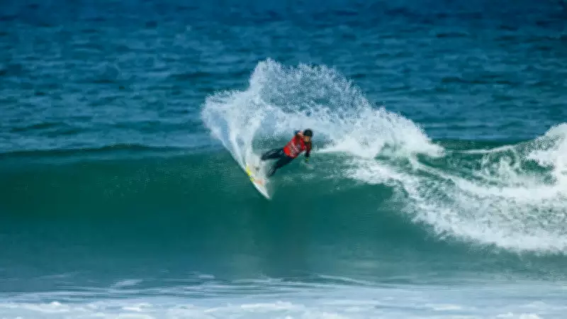 Brasileiros dominam estreia da etapa de Raglan no Mundial de Surfe