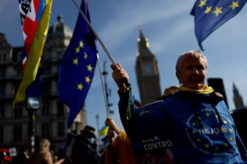 Brexit: dez anos após referendo, volta à UE volta ao centro do debate no Reino Unido