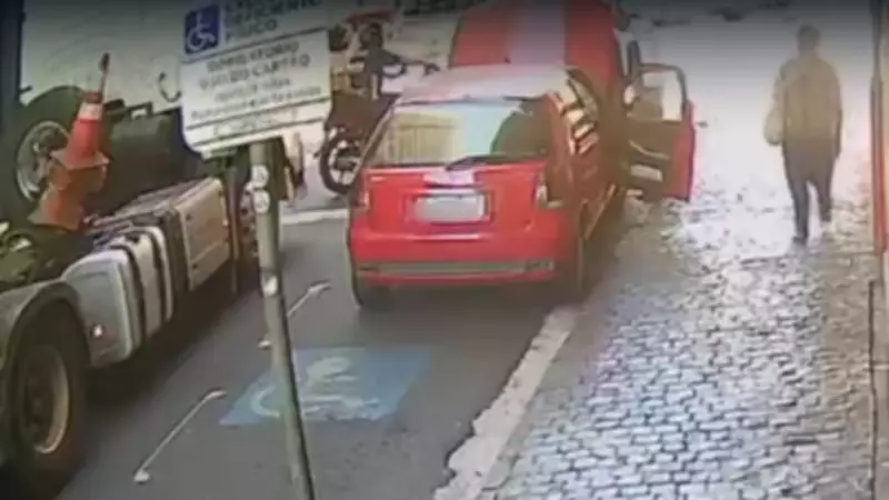 Caminhão atropela motocicleta na Afonso Pena em Uberlândia; veja vídeo