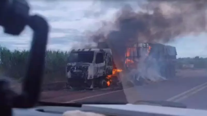 Caminhão com soja é destruído por incêndio na BR-010 no Pará