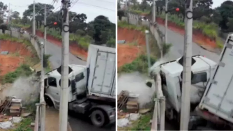 Caminhão desgovernado desce morro, destrói muro e derruba poste em São José