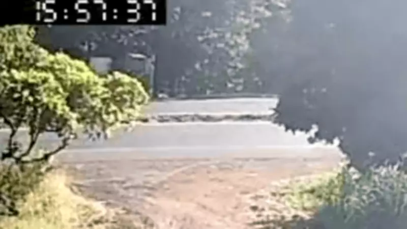 Caminhoneiro morre em acidente com três caminhões na BR-153 em Centralina