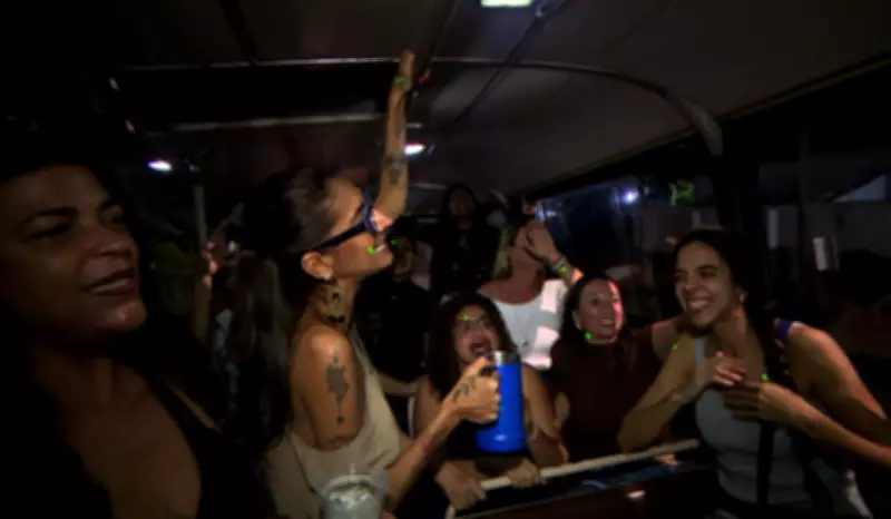 Caravana do Batom leva 40 mulheres a bares do Comida di Buteco em Campinas