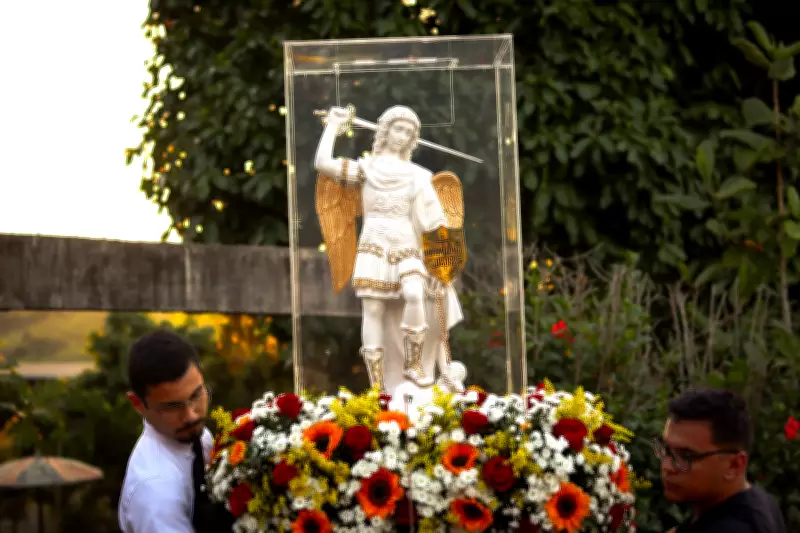 Carreata com imagem de São Miguel Arcanjo percorre Presidente Prudente