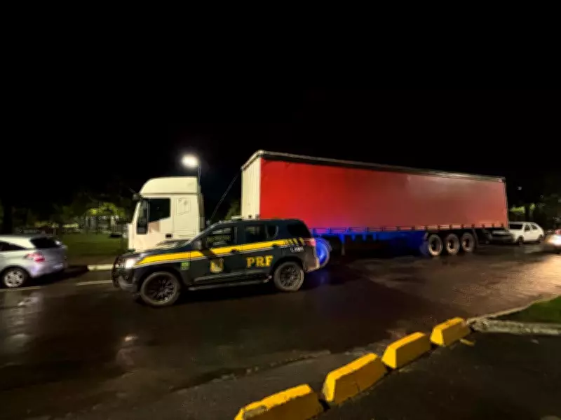 Carreta furtada e adulterada é recuperada na Via Dutra em Resende