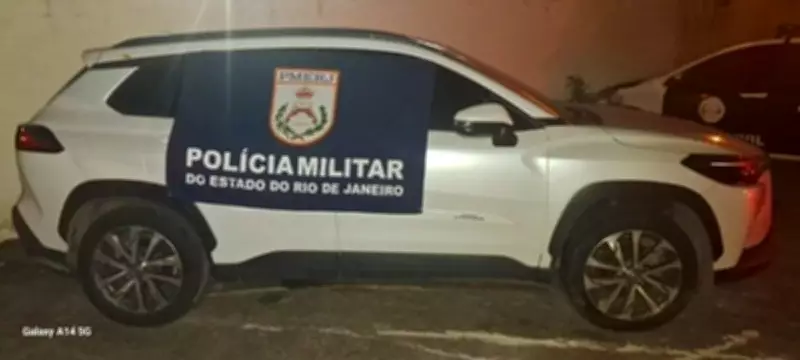 Carro de luxo suspeito de clonagem é apreendido em Itaocara, no RJ