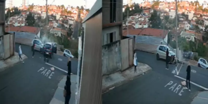 Carro desce sozinho e cai em barranco após motorista esquecer freio de mão em Botucatu