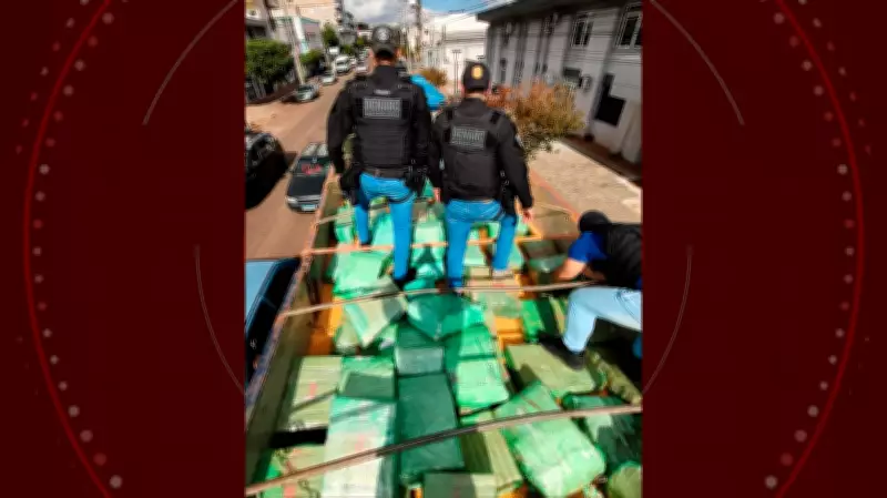 Casal é preso com 2,3 toneladas de maconha em caminhão no PR