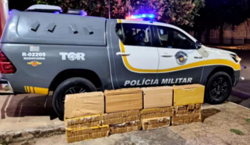Casal preso com 300 kg de maconha em 'viagem de presente' ao litoral