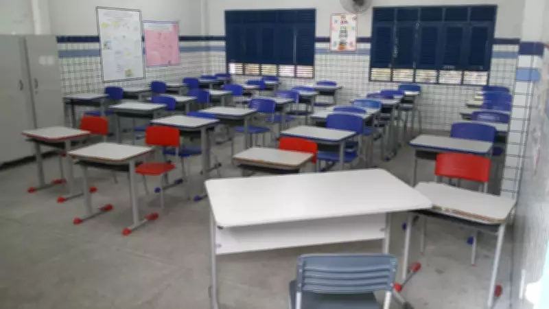 Chuvas fortes na Paraíba suspendem aulas e causam destruição
