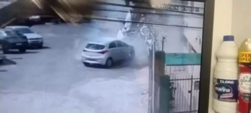 Câmeras flagram avião batendo em prédio residencial em Belo Horizonte