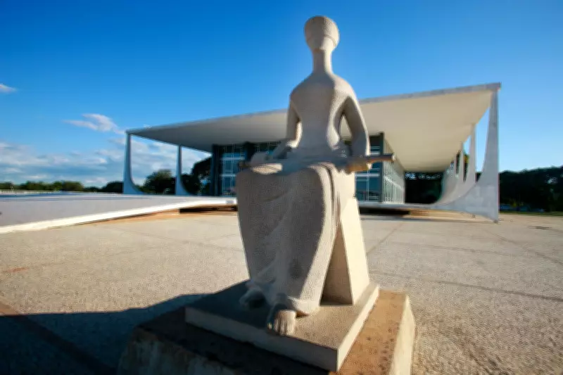 Congresso derruba veto de Lula e defesa de Débora Rodrigues pede revisão de pena ao STF