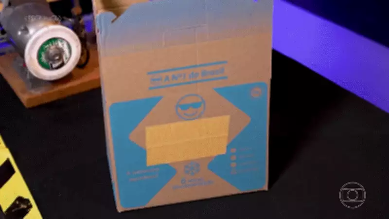 Cooler reciclável de papelão mantém bebida gelada por até 6 horas