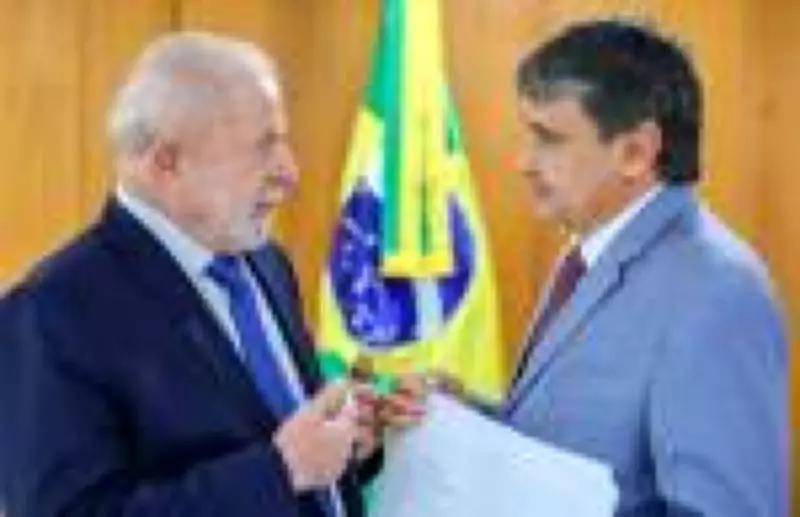Coordenador da campanha de Lula afirma que Flávio Bolsonaro atingiu o teto nas pesquisas