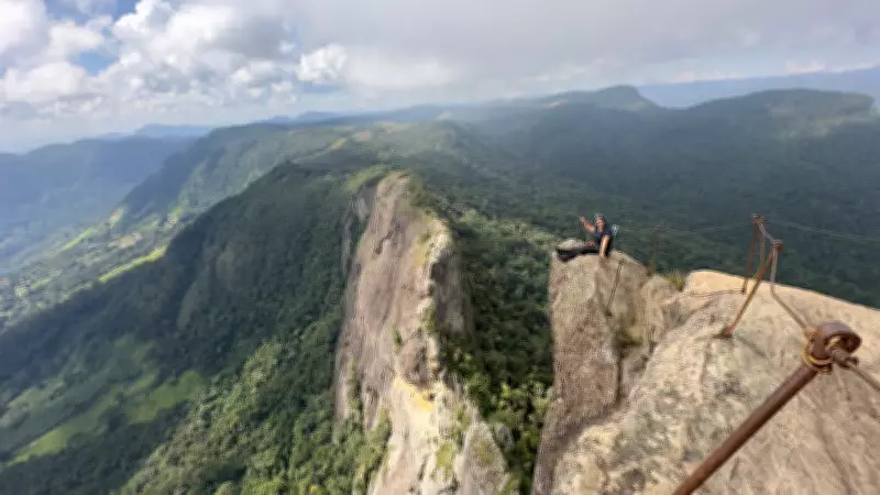 De Mirassol à Serra da Mantiqueira: casal escala Pedra do Baú em aventura