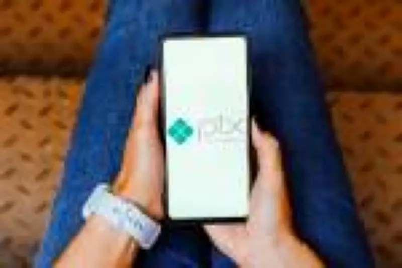 De "Pix" a "PX": a guerra fria nas lives do varejo online brasileiro