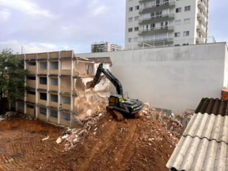 Demolição de prédio que cedeu em Itajaí começa nesta segunda
