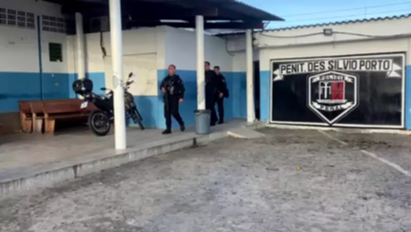 Dentista é presa suspeita de levar celulares e drogas para presídio na PB
