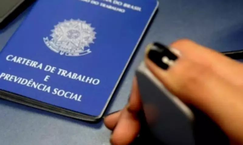 Desigualdade salarial para negros e mulheres cresce na Bahia em 2025