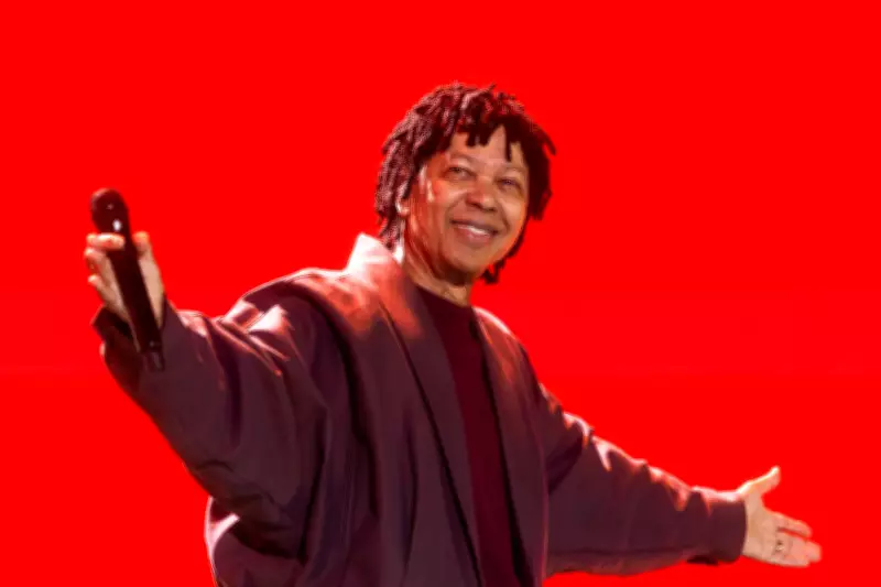 Djavan estreia turnê 'Djavanear 50 anos' no Allianz Parque com 27 músicas