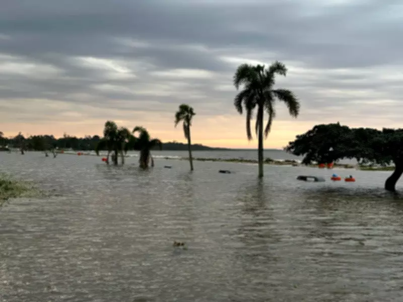 Dois pescadores desaparecem após naufrágio na Lagoa dos Patos em Pelotas