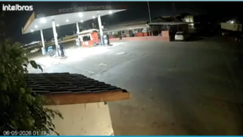 Embriagado faz cavalo de pau, invade posto e é preso em Patos de Minas