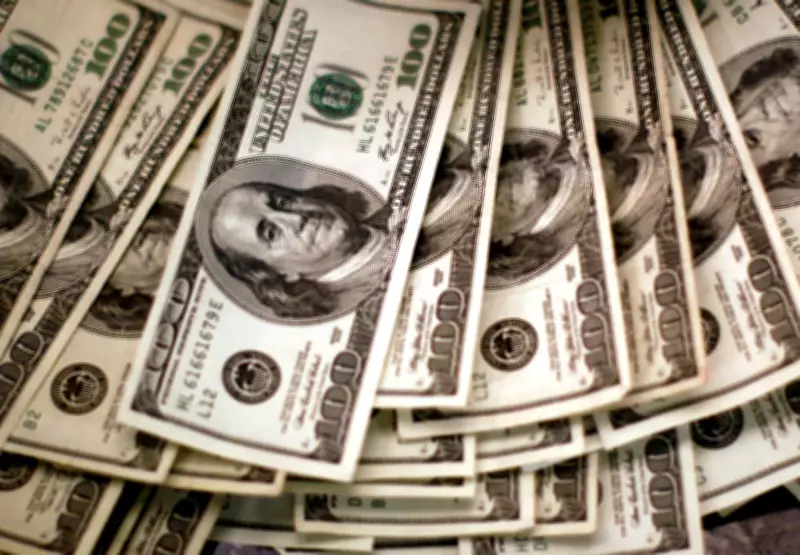 Entenda os fatores que fazem o preço do dólar subir ou cair hoje