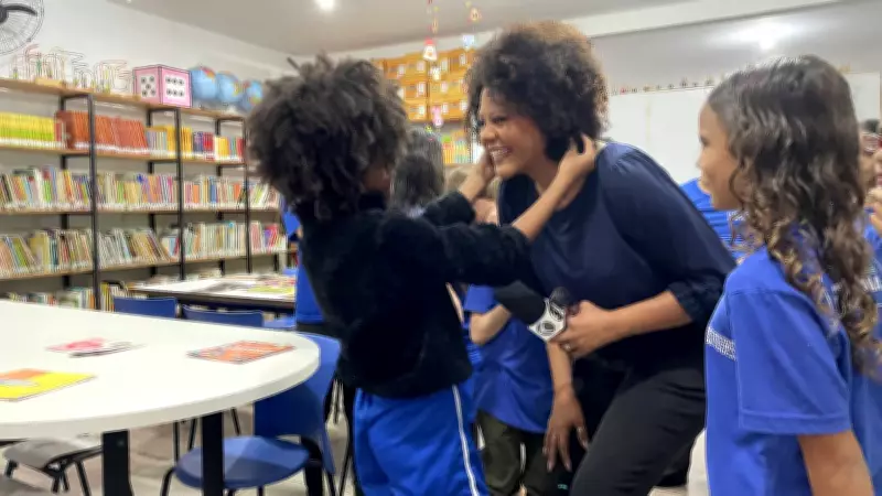 Escola em Uberlândia homenageia Tânia Costta e personalidades negras em salas