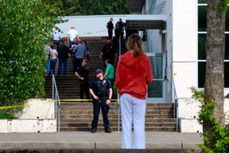 Estudante esfaqueia cinco pessoas em escola de Tacoma, Washington