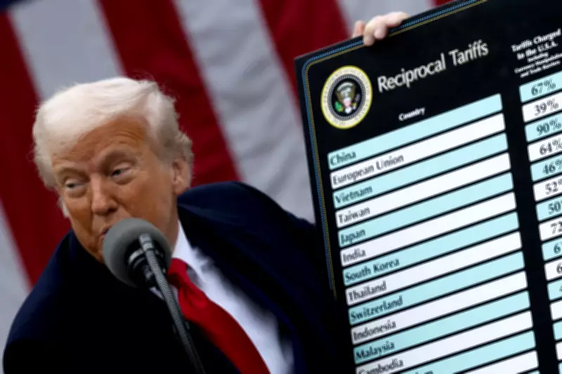 EUA: tribunal suspende decisão contra tarifa de 10% de Trump
