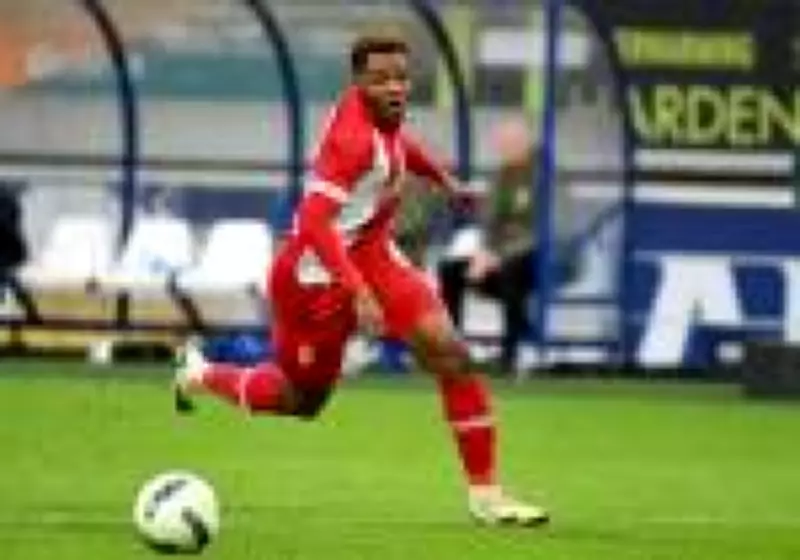Ex-promessa do futebol inglês morre aos 21 anos na Nigéria