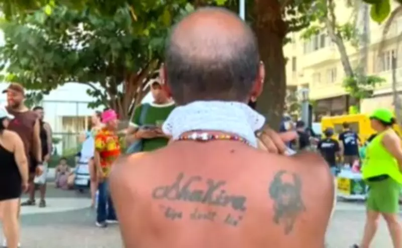 Fã de Shakira muda nome para Shekiro e emociona em Copacabana