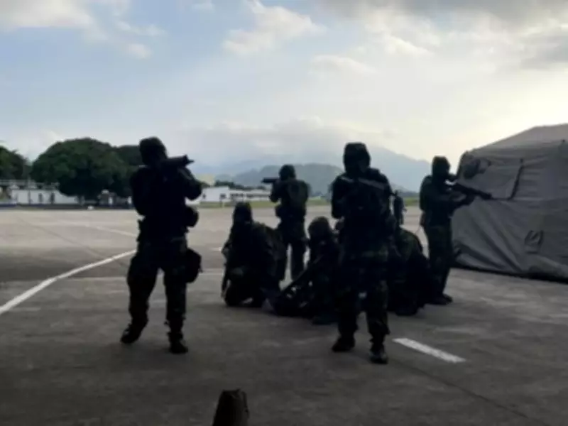 FAB simula ataque nuclear e biológico em exercício militar no Rio
