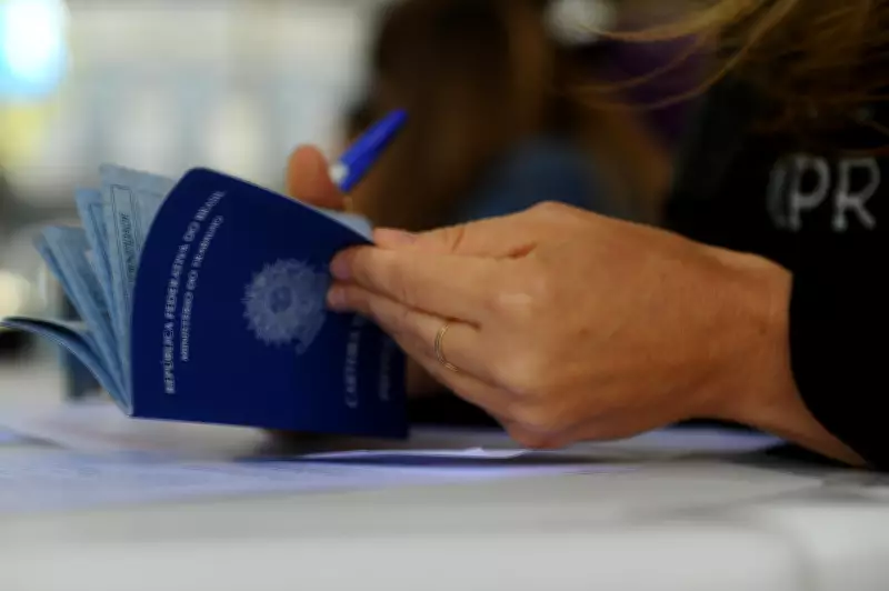 Feirão de empregos em Porto Alegre oferece mais de mil vagas