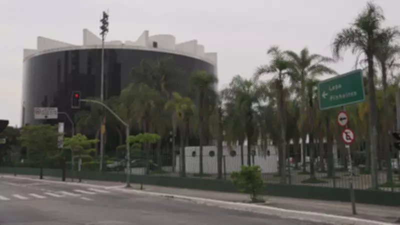 Filme sobre Bolsonaro é denunciado por condições precárias de trabalho