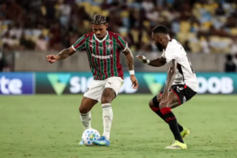 Fluminense pressiona, mas empata com Vitória em 2 a 2 no Maracanã
