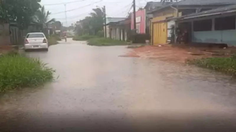 Fortes chuvas causam alagamentos em Macapá; alerta laranja é emitido