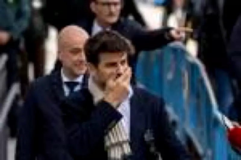 Gerard Piqué multado em 200 mil euros por insider trading na Espanha