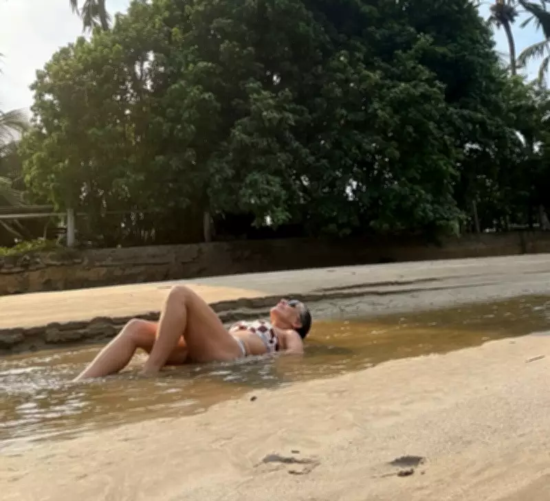 Glória Pires encanta seguidores com fotos em São Miguel dos Milagres, AL