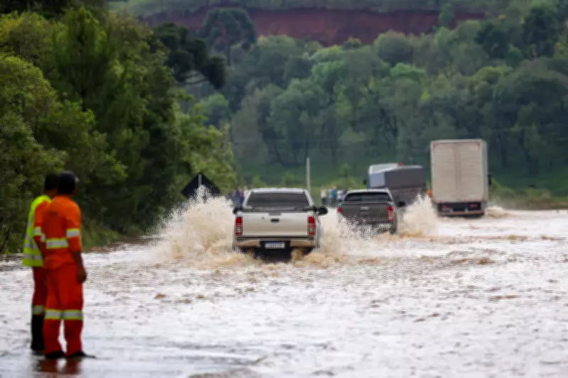 Governo de SC decreta alerta preventivo para El Niño forte com chuvas intensas