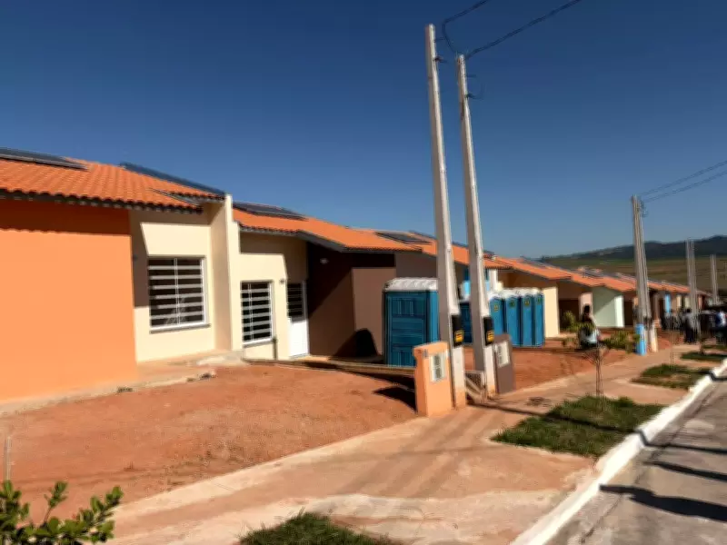 Governo de SP entrega 174 casas do Casa Paulista em Araçoiaba da Serra