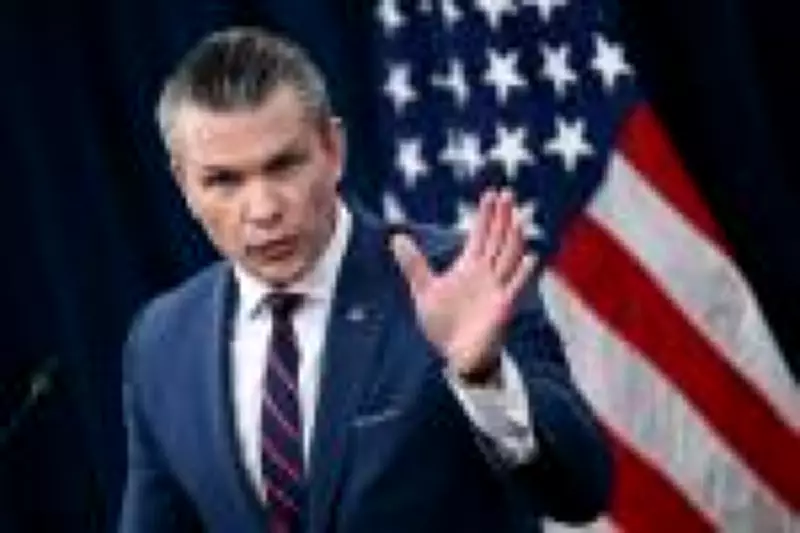 Hegseth afirma que cessar-fogo com Irã 'não acabou' apesar de ataques em Ormuz