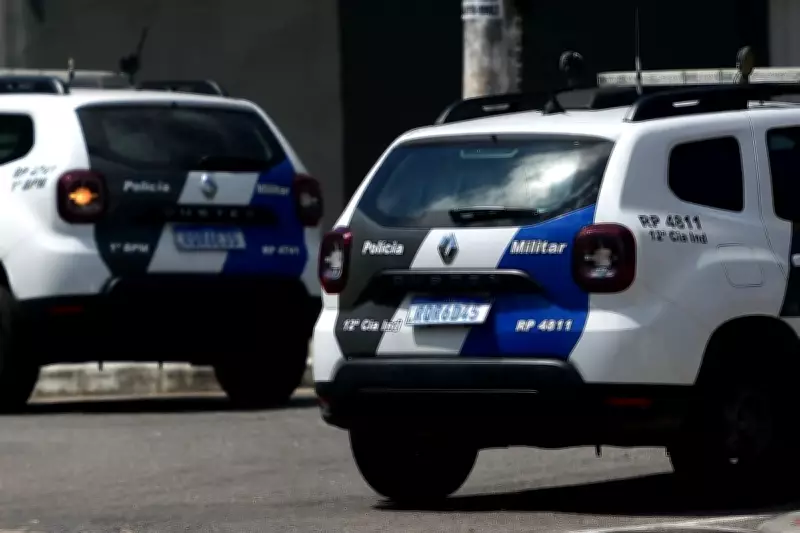 Homem é baleado dentro do carro em Cariacica, na Grande Vitória