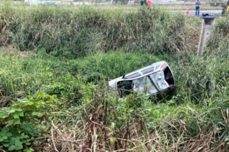 Homem capota carro com filha de 7 anos após videochamada com ex e é preso