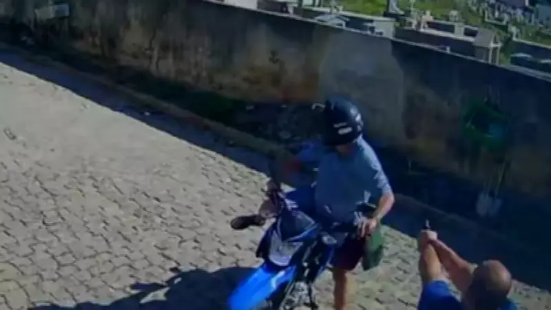 Homem de 55 anos é baleado ao chegar em casa em Barra de São Francisco