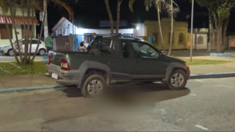 Homem executado com 14 tiros em praça de Sabará; câmeras flagram ação