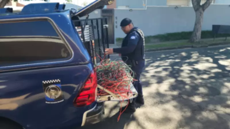 Homem é preso por furtar 10 kg de fios de antigo hospital em Limeira